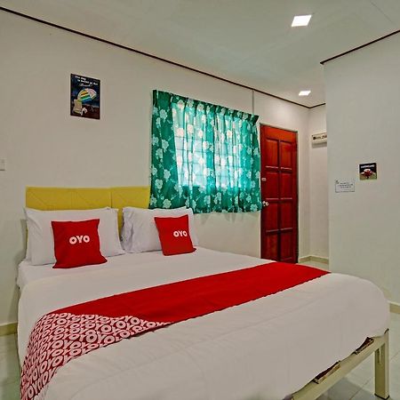 Hotel Capital O 90423 Teratai Chalet Kampong Raja Exteriér fotografie