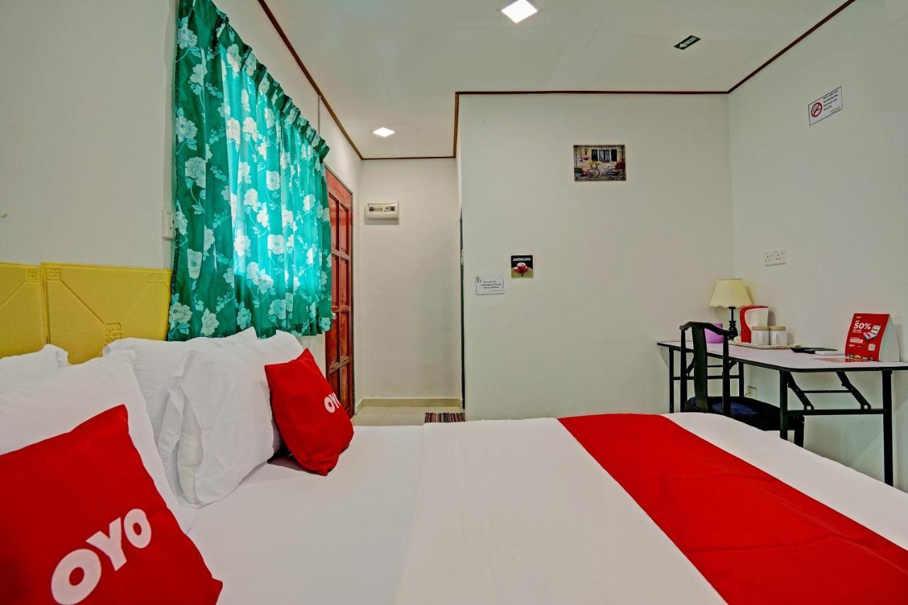 Hotel Capital O 90423 Teratai Chalet Kampong Raja Exteriér fotografie