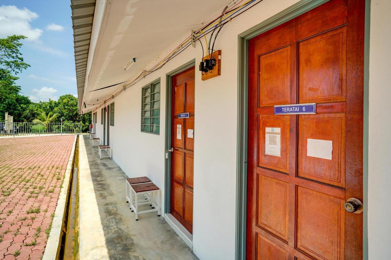 Hotel Capital O 90423 Teratai Chalet Kampong Raja Exteriér fotografie