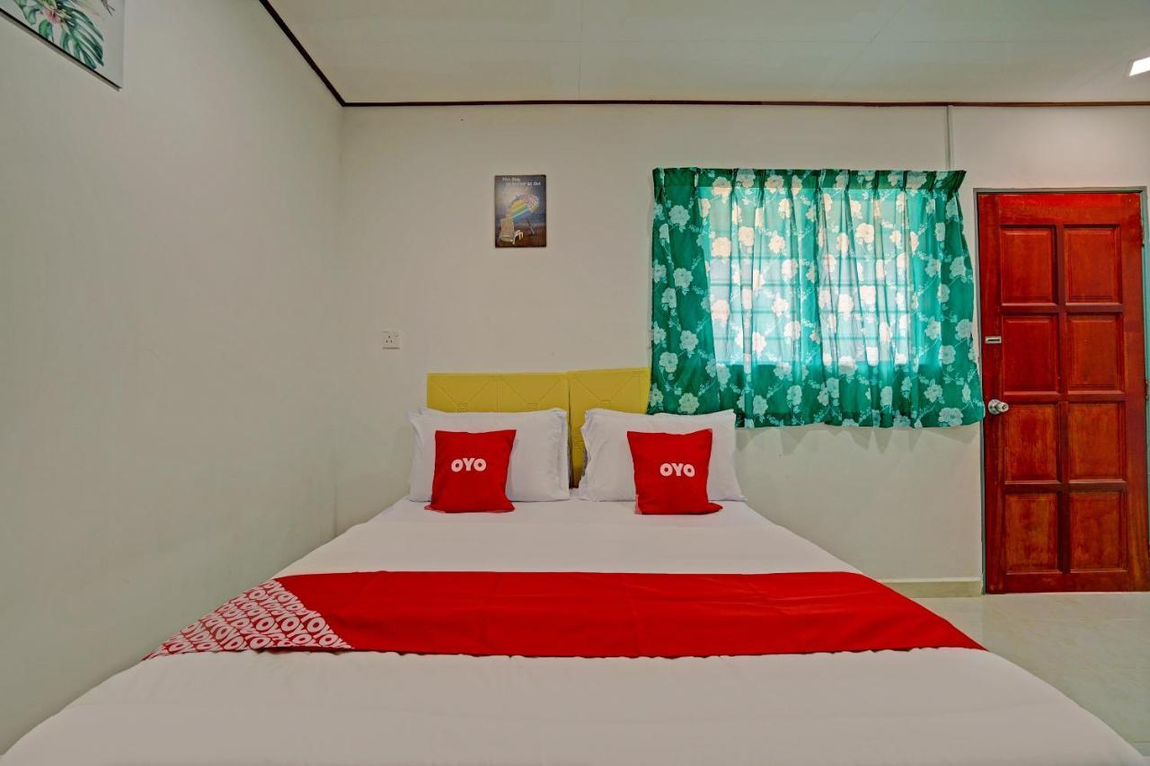 Hotel Capital O 90423 Teratai Chalet Kampong Raja Exteriér fotografie
