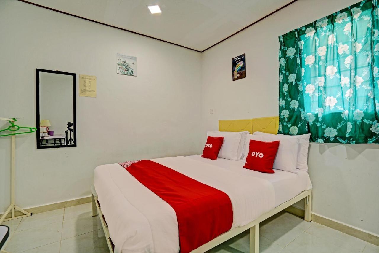 Hotel Capital O 90423 Teratai Chalet Kampong Raja Exteriér fotografie