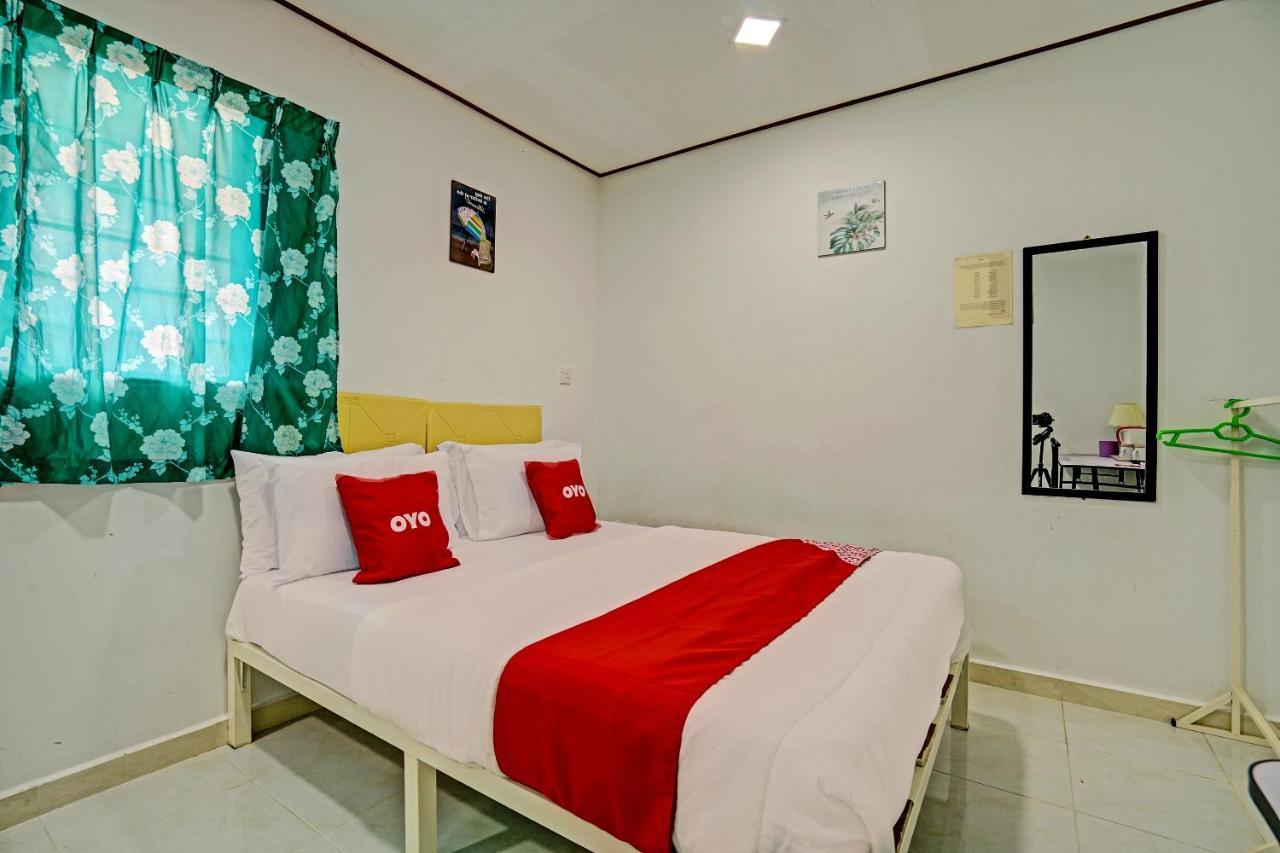 Hotel Capital O 90423 Teratai Chalet Kampong Raja Exteriér fotografie